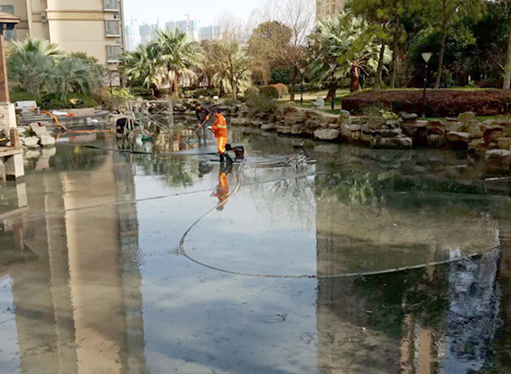 扎囊景观池淤泥清理